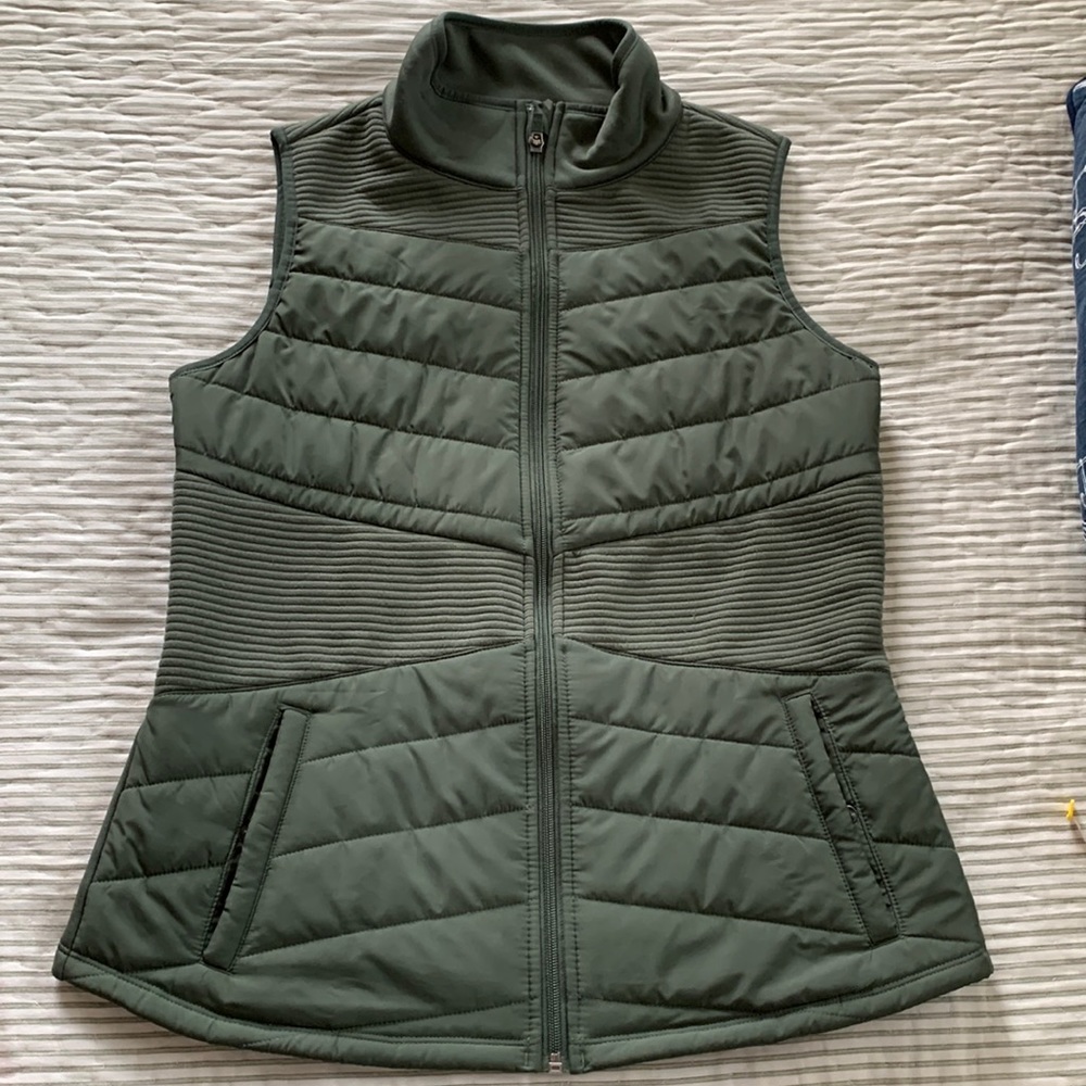 Green vest, EUC